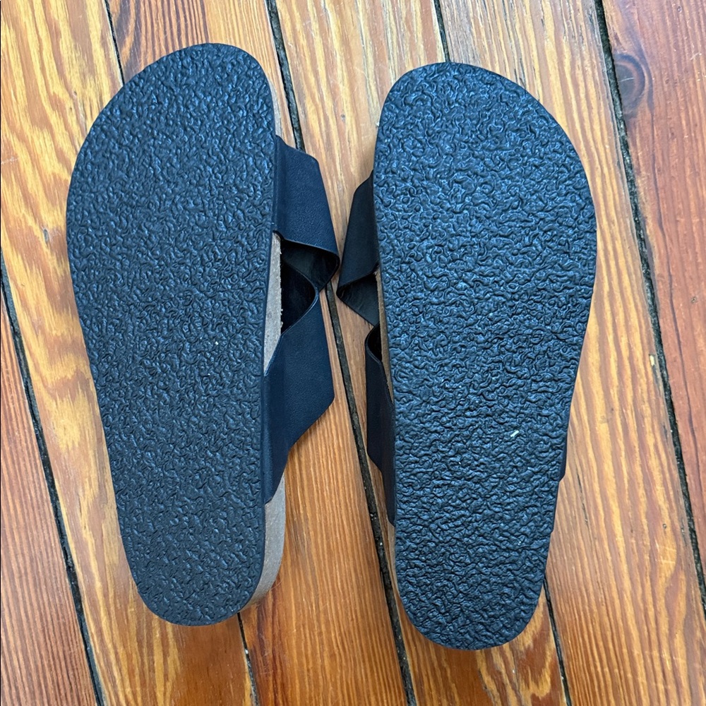 Abercrombie sandals - Picture 4 of 5